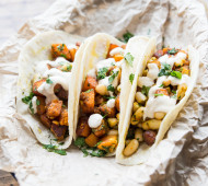 Curried Butternut and White Bean Tacos - lightly sweet, spicy, butternut squash with lemon parsley white beans and a smooth cashew cream #vegan #glutenfree
